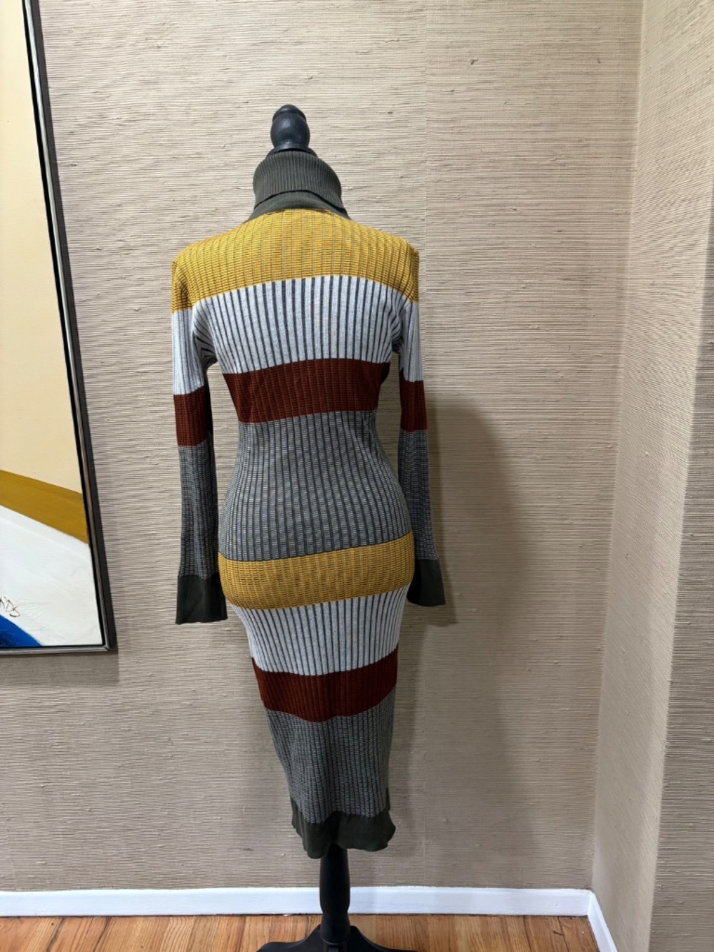 Fitted knit dress - Picture 2 of 3